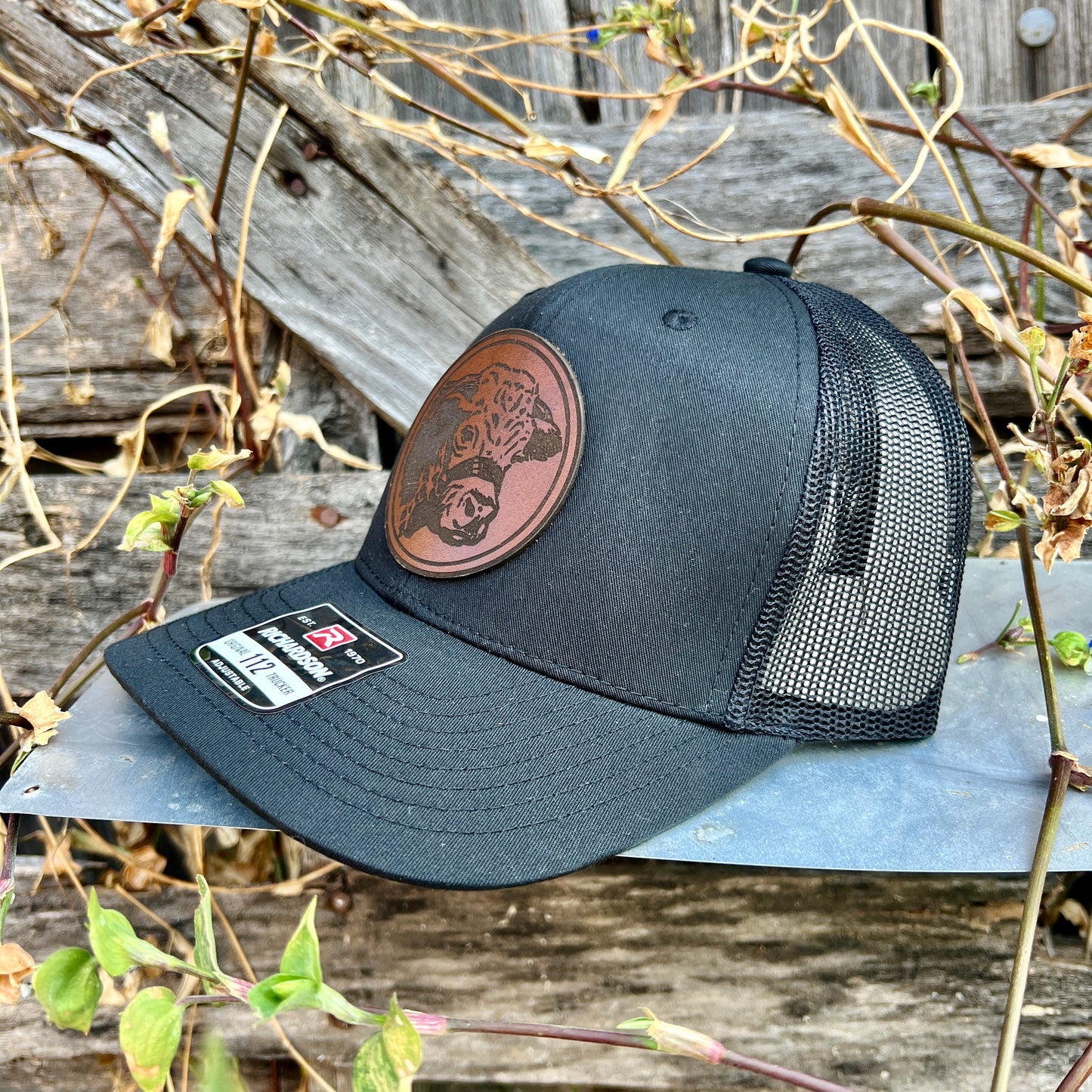 Hereford Solid Black Richardson 112